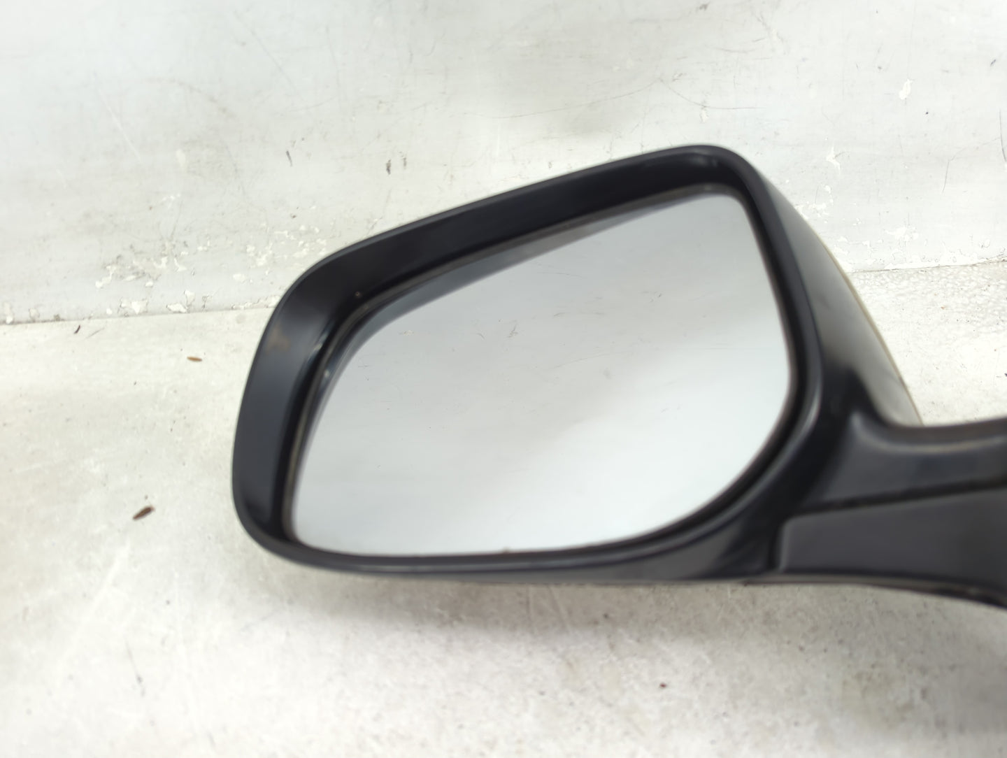 2009-2013 Toyota Corolla Driver Side View Mirror - Left Door Mirror OEM Used - Oemusedautoparts1.com