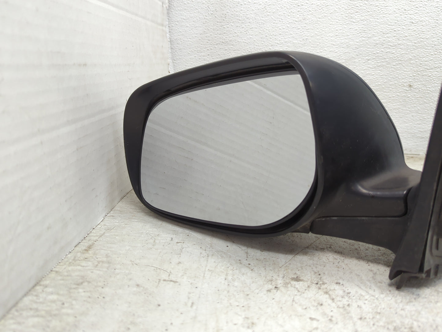 2009-2013 Toyota Corolla Driver Side View Mirror - Left Door Mirror OEM Used - Oemusedautoparts1.com