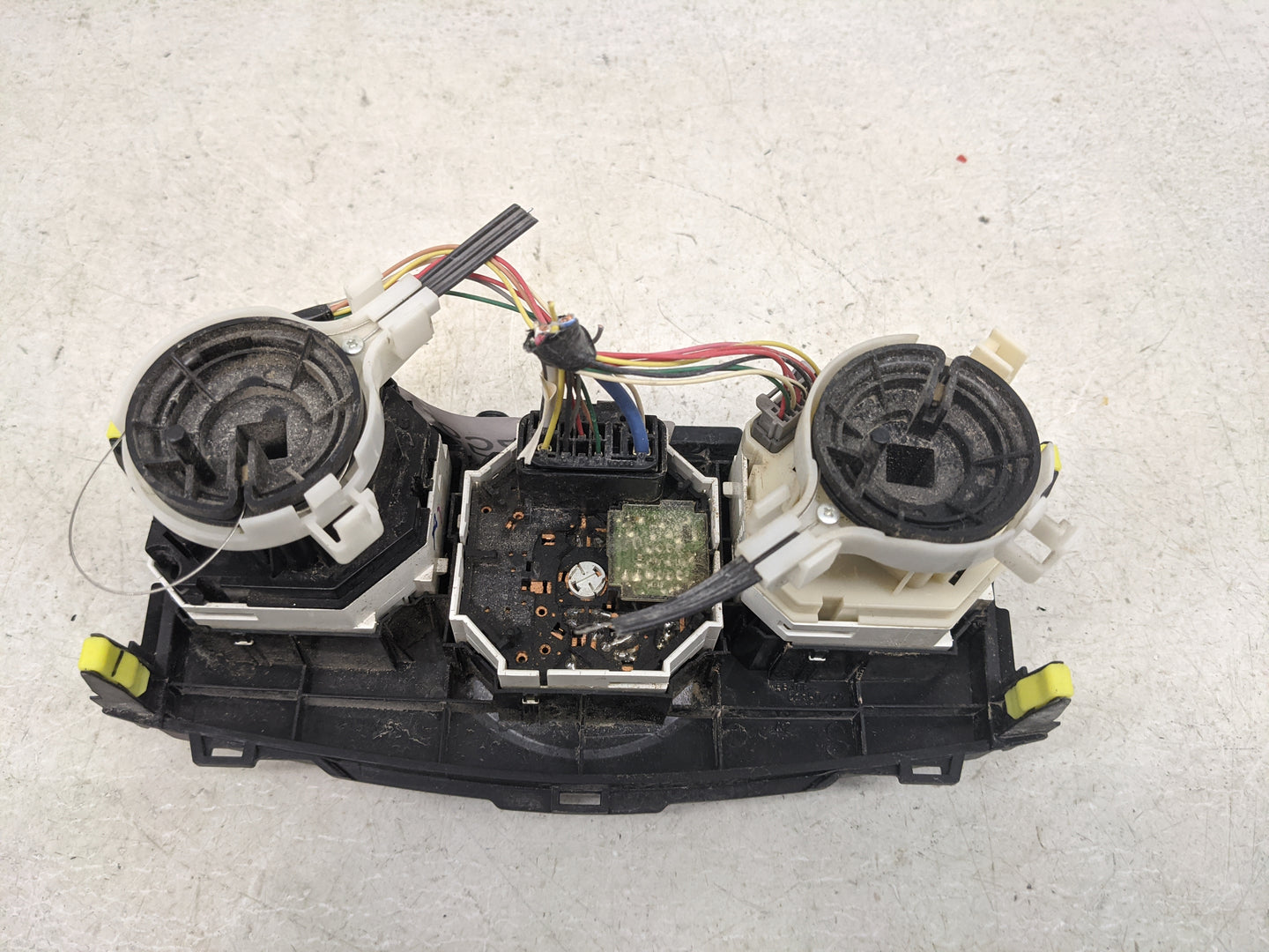 2013 Toyota Corolla Climate Control Module Temperature AC/Heater Replacement Fits OEM Used Auto Parts - Oemusedautoparts1.co