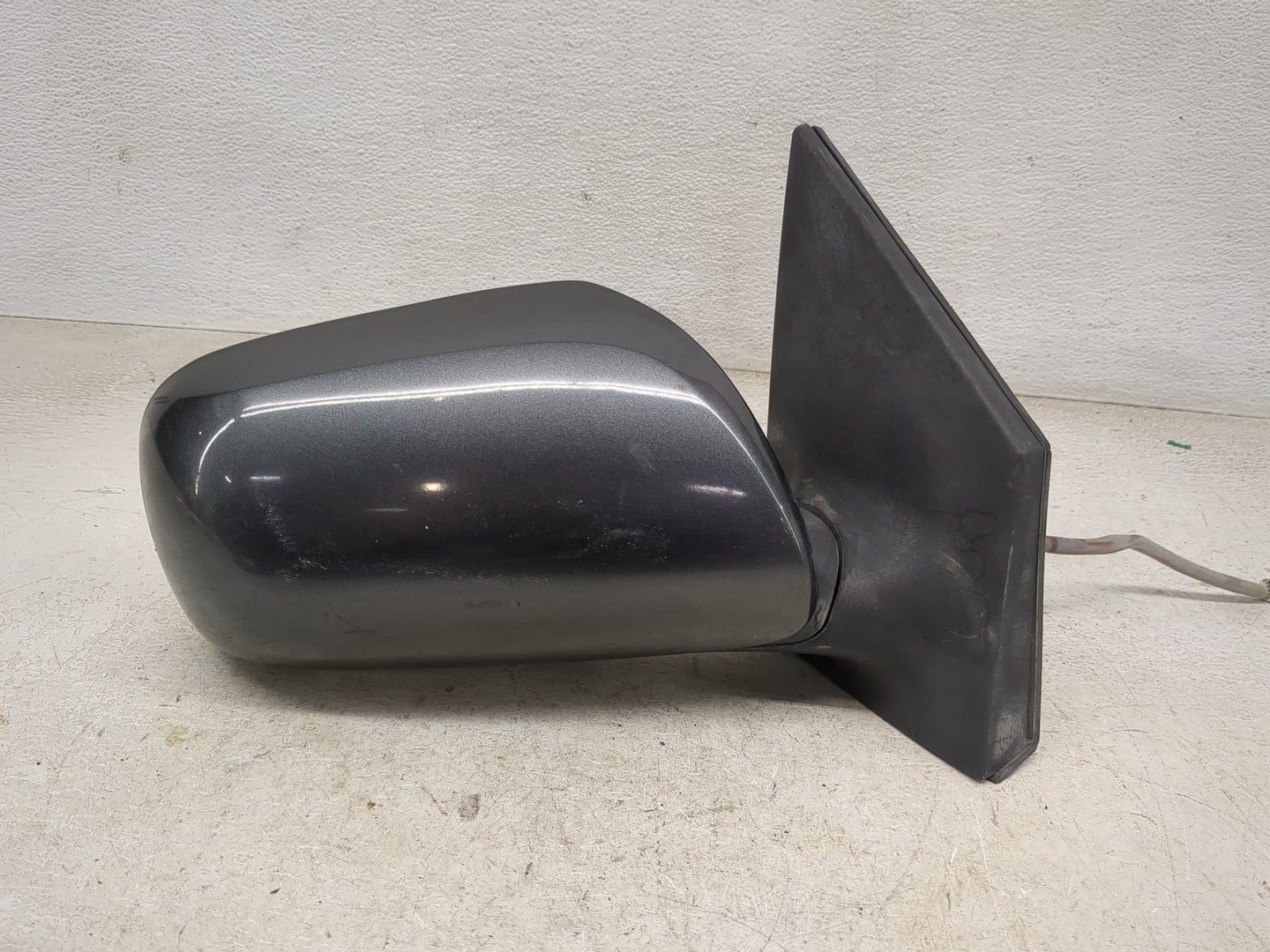 2009-2013 Toyota Corolla Passenger Side View Mirror - Right Door Mirror OEM Used - Oemusedautoparts1.com