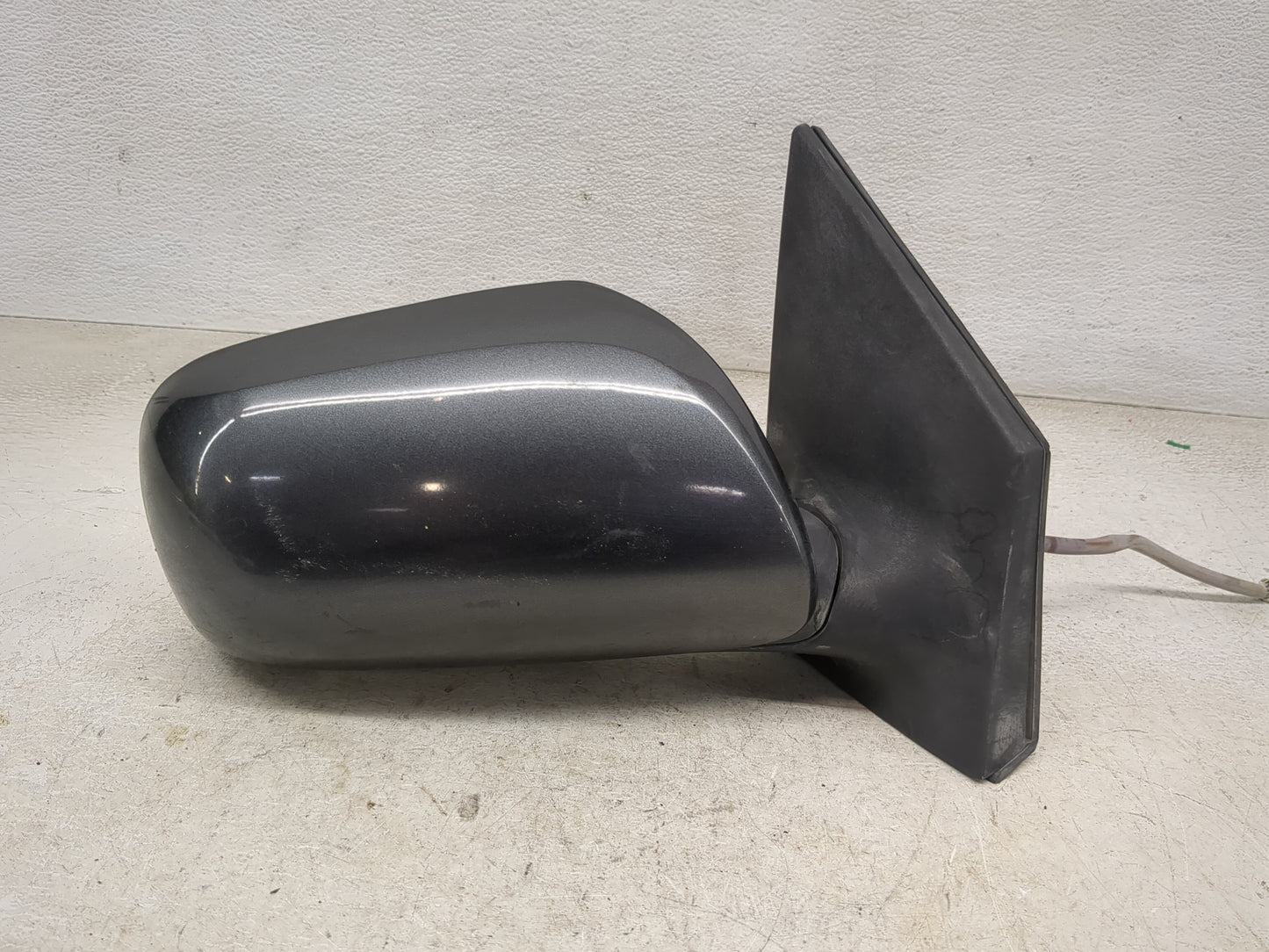 2009-2013 Toyota Corolla Passenger Side View Mirror - Right Door Mirror OEM Used - Oemusedautoparts1.com