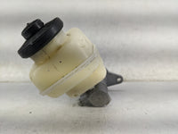 2010-2013 Toyota Corolla Brake Master Cylinder 1467582 - Oemusedautoparts1.com