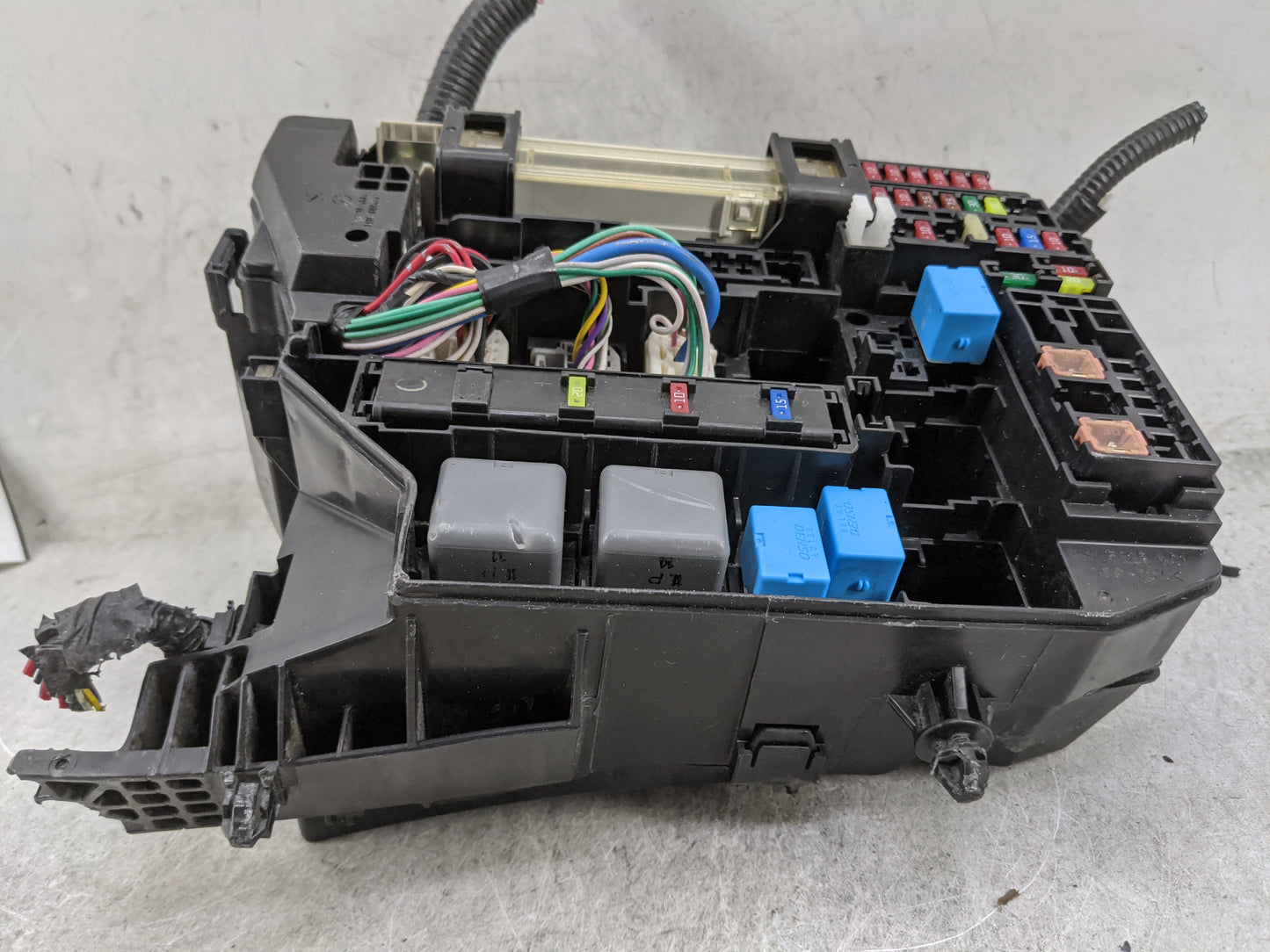 2009-2013 Toyota Corolla Fusebox Fuse Box Panel Relay Module Fits Fits 2009 2010 2011 2012 2013 2014 OEM Used Auto Parts - O