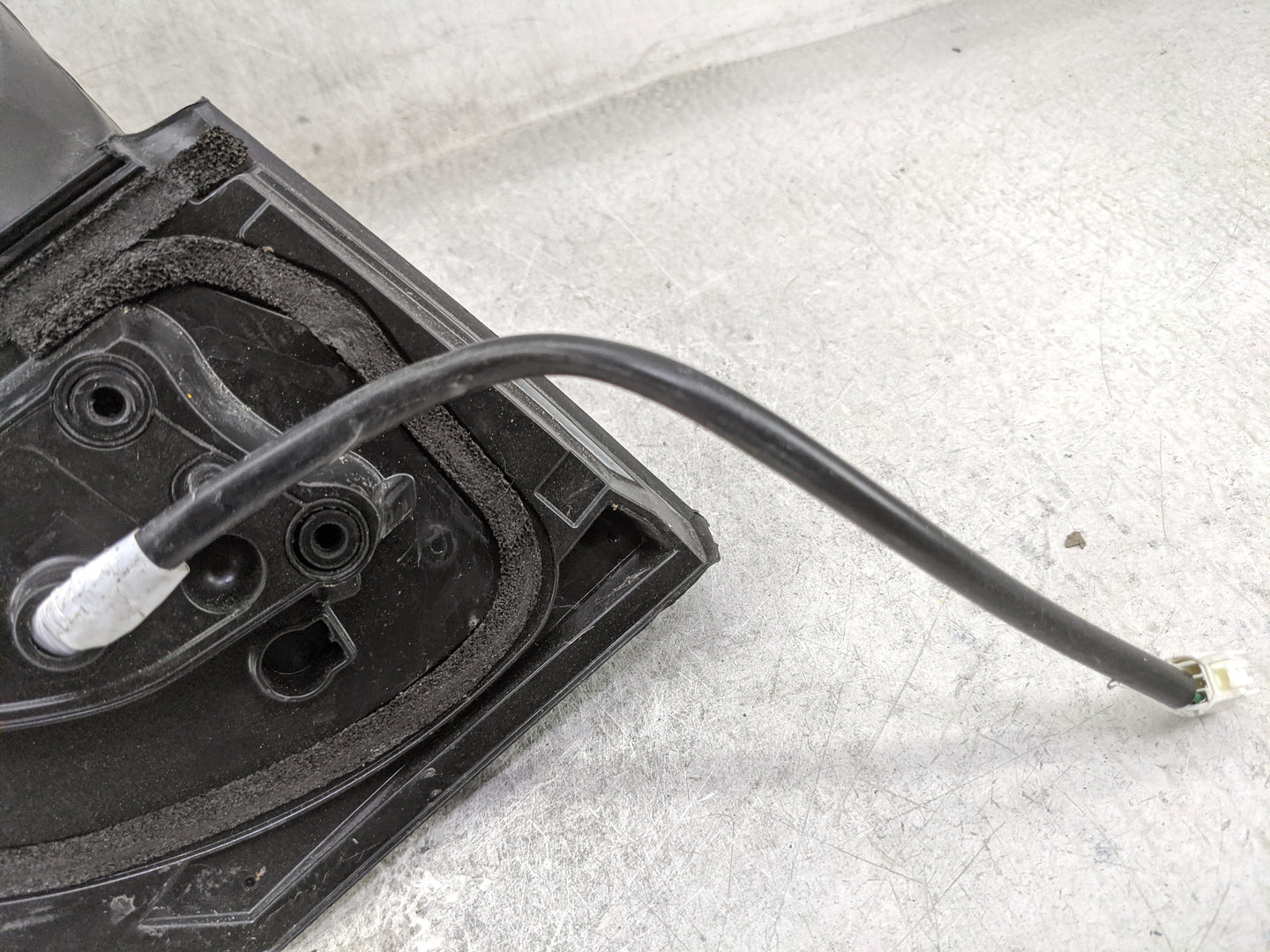 2009-2013 Toyota Corolla Passenger Side View Mirror - Right Door Mirror OEM Used - Oemusedautoparts1.com