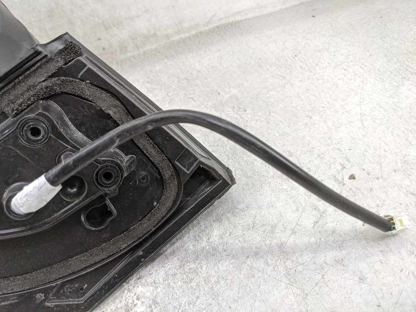 2009-2013 Toyota Corolla Passenger Side View Mirror - Right Door Mirror OEM Used - Oemusedautoparts1.com