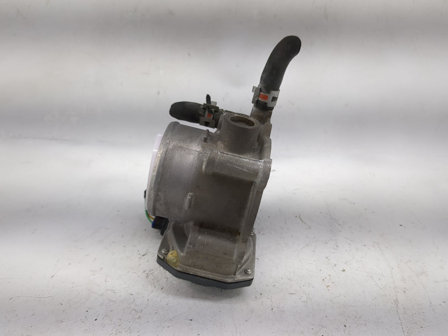 2011-2019 Toyota Corolla Throttle Body P/N:22030-0T080 Fits Fits 2011 2012 2013 2014 2015 2016 2017 2018 2019 OEM Used Auto 