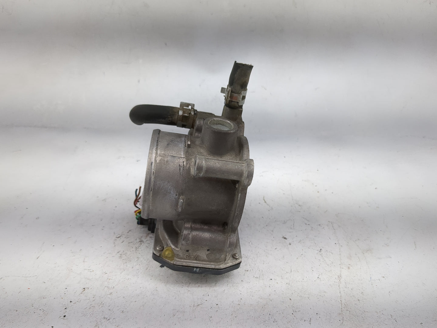 2011-2019 Toyota Corolla Throttle Body P/N:22030-0T080 Fits Fits 2011 2012 2013 2014 2015 2016 2017 2018 2019 OEM Used Auto 