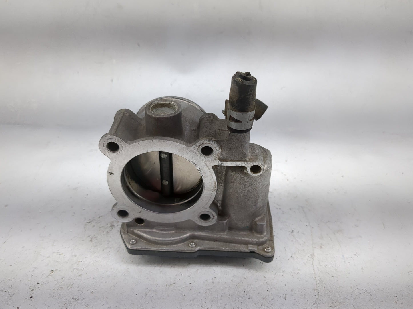 2011-2019 Toyota Corolla Throttle Body P/N:22030-0T080 Fits Fits 2011 2012 2013 2014 2015 2016 2017 2018 2019 OEM Used Auto 