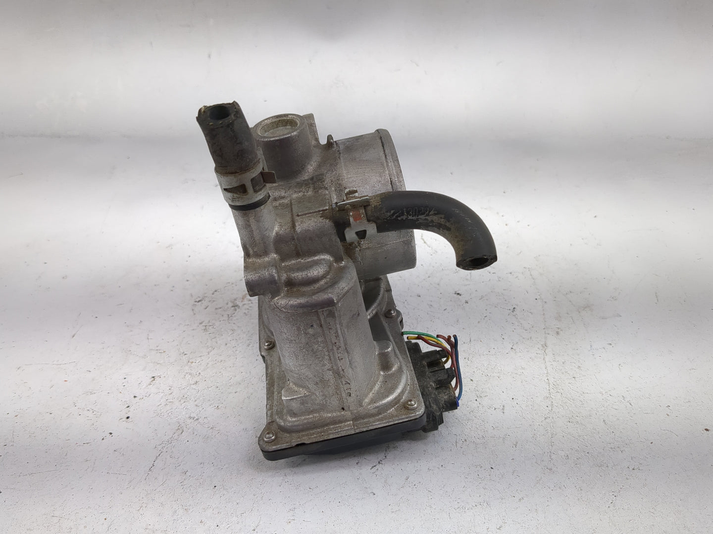 2011-2019 Toyota Corolla Throttle Body P/N:22030-0T080 Fits Fits 2011 2012 2013 2014 2015 2016 2017 2018 2019 OEM Used Auto 