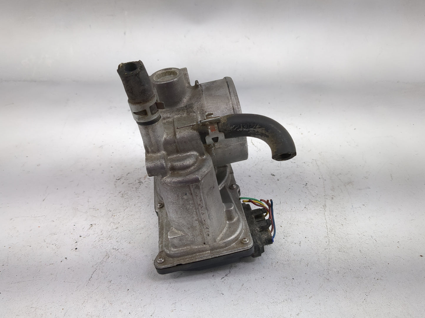 2011-2019 Toyota Corolla Throttle Body P/N:22030-0T080 Fits Fits 2011 2012 2013 2014 2015 2016 2017 2018 2019 OEM Used Auto 