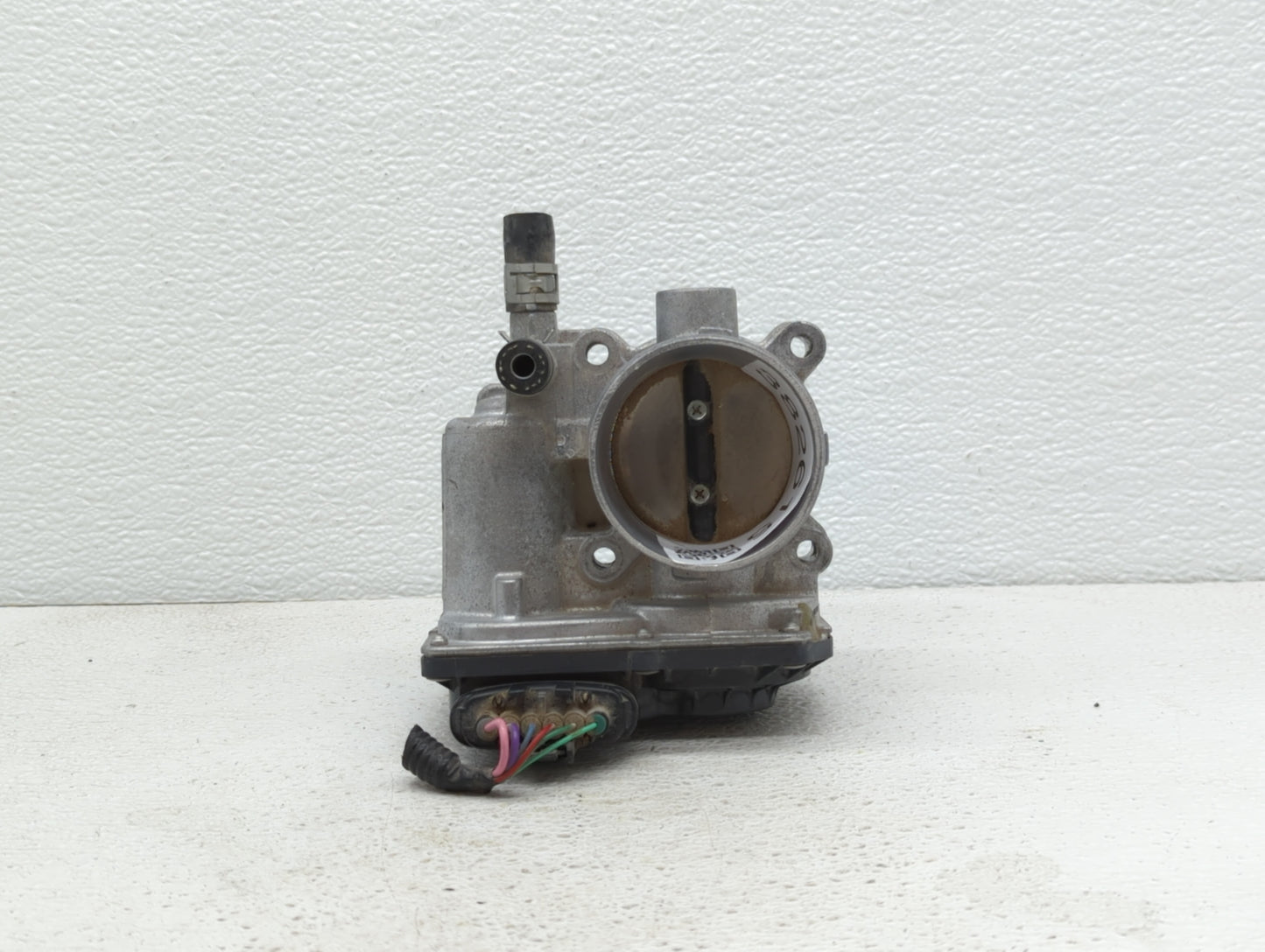 2011-2018 Toyota Corolla Throttle Body P/N:22030-0T080 Fits Fits 2011 2012 2013 2014 2015 2016 2017 2018 OEM Used Auto Parts