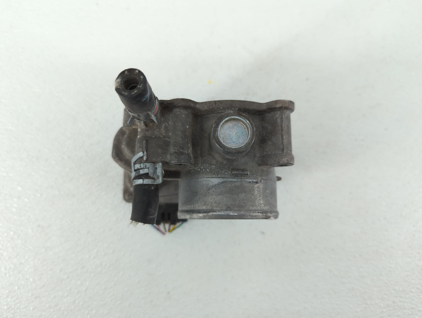2011-2018 Toyota Corolla Throttle Body P/N:22030-0T080 Fits Fits 2011 2012 2013 2014 2015 2016 2017 2018 OEM Used Auto Parts