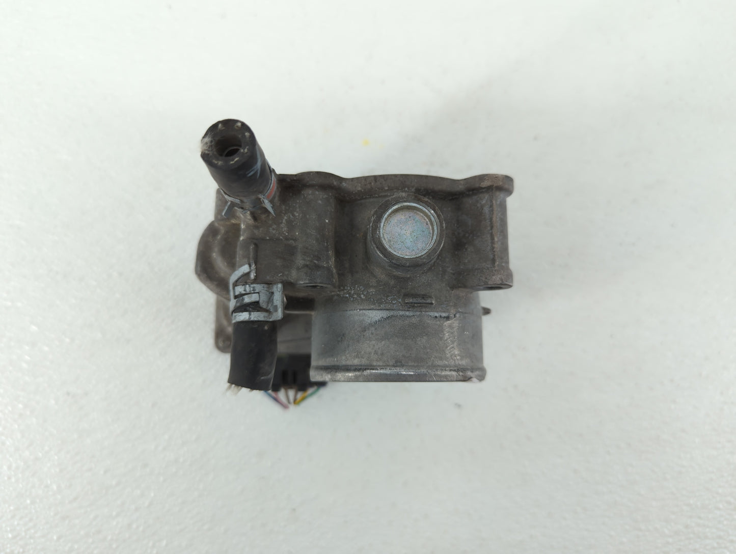 2011-2018 Toyota Corolla Throttle Body P/N:22030-0T080 Fits Fits 2011 2012 2013 2014 2015 2016 2017 2018 OEM Used Auto Parts