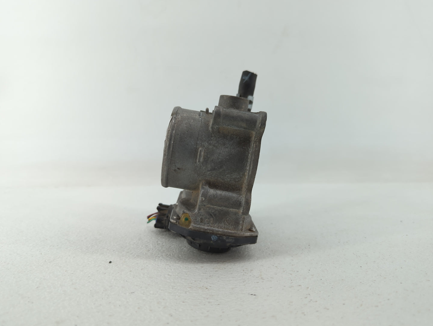 2011-2018 Toyota Corolla Throttle Body P/N:22030-0T080 Fits Fits 2011 2012 2013 2014 2015 2016 2017 2018 OEM Used Auto Parts