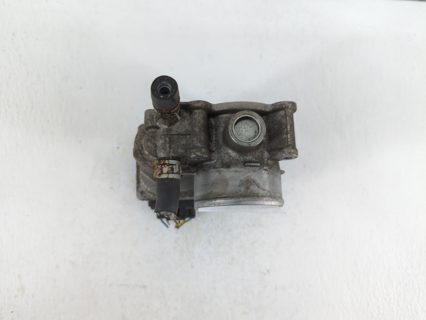 2011-2018 Toyota Corolla Throttle Body P/N:22030-0T080 Fits Fits 2011 2012 2013 2014 2015 2016 2017 2018 OEM Used Auto Parts