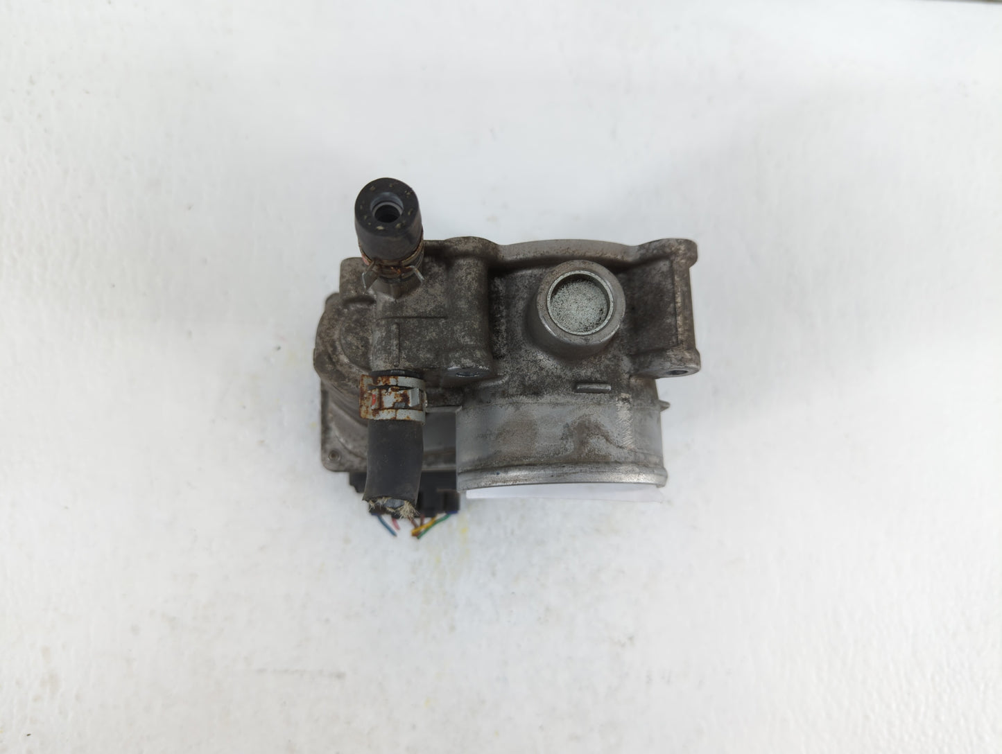 2011-2018 Toyota Corolla Throttle Body P/N:22030-0T080 Fits Fits 2011 2012 2013 2014 2015 2016 2017 2018 OEM Used Auto Parts