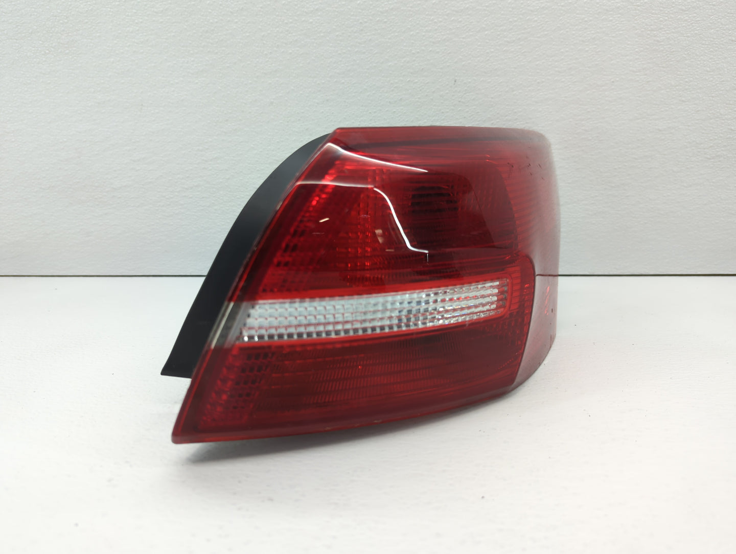 2011-2013 Toyota Corolla Tail Light Assembly Passenger Right OEM P/N:F1EB-13404-FE Fits Fits 2011 2012 2013 OEM Used Auto Pa