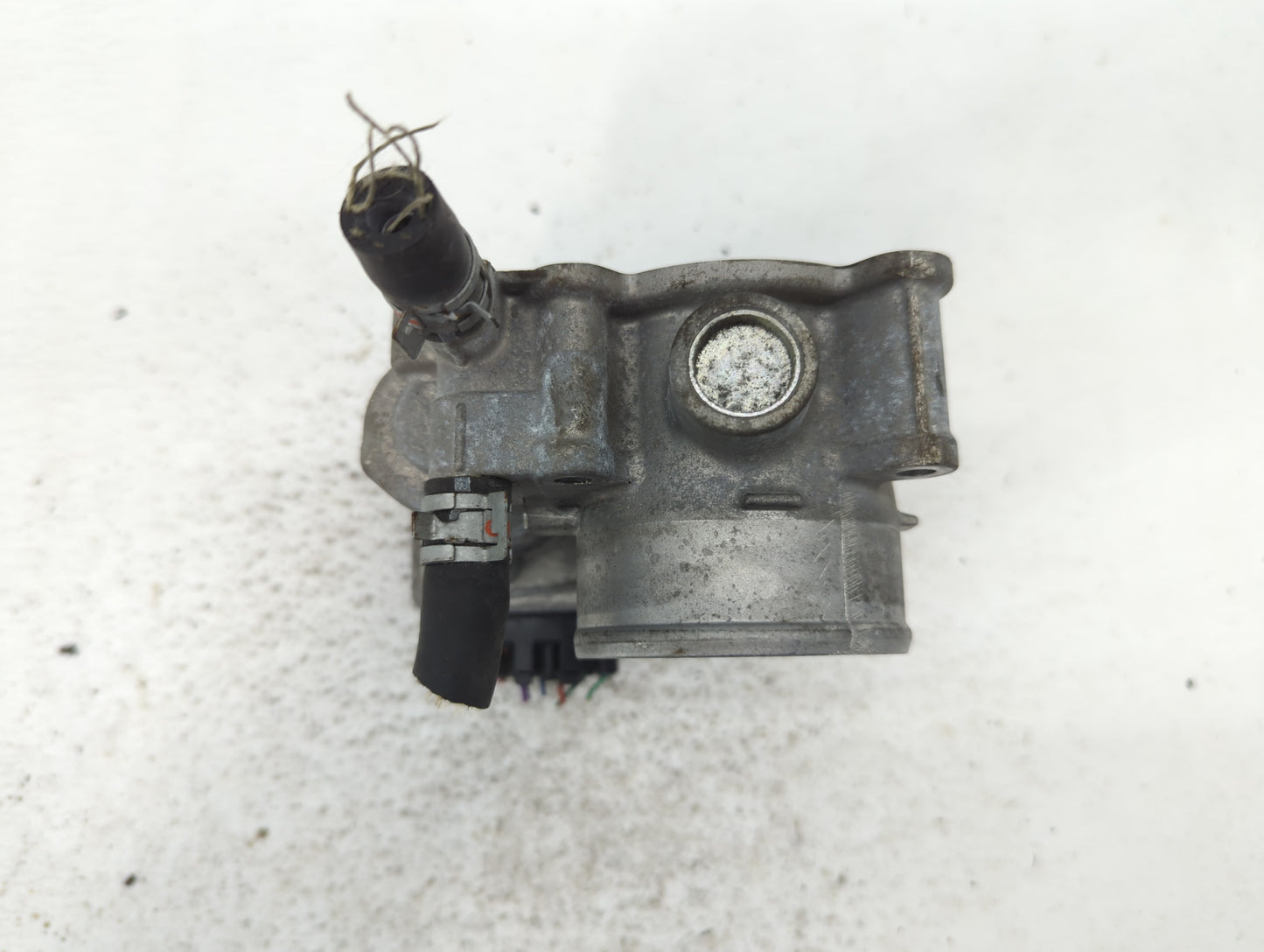 2011-2019 Toyota Corolla Throttle Body P/N:22030-0T080 Fits Fits 2011 2012 2013 2014 2015 2016 2017 2018 2019 OEM Used Auto 
