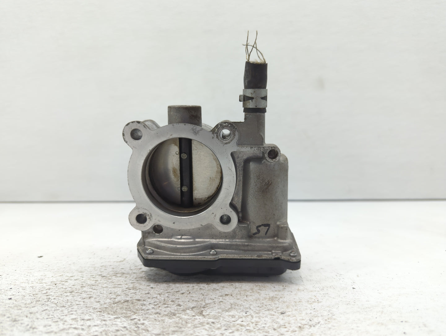2011-2019 Toyota Corolla Throttle Body P/N:22030-0T080 Fits Fits 2011 2012 2013 2014 2015 2016 2017 2018 2019 OEM Used Auto 