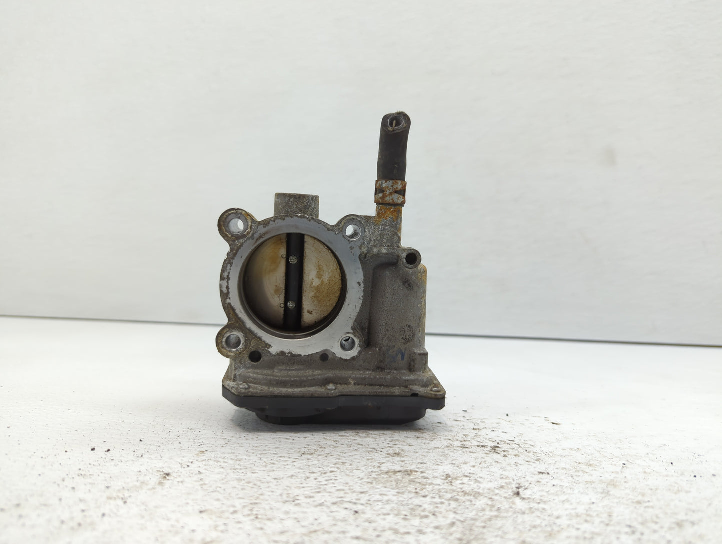 2011-2019 Toyota Corolla Throttle Body P/N:22030-0T080 Fits Fits 2011 2012 2013 2014 2015 2016 2017 2018 2019 OEM Used Auto 