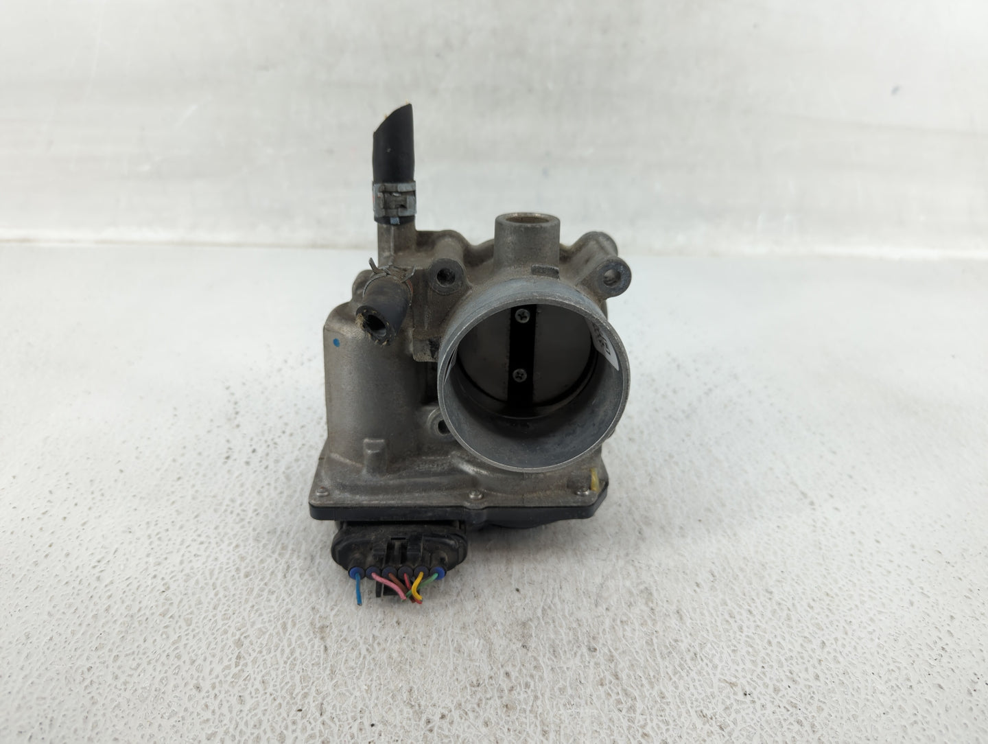 2011-2019 Toyota Corolla Throttle Body P/N:22030-0T080 Fits Fits 2011 2012 2013 2014 2015 2016 2017 2018 2019 OEM Used Auto 