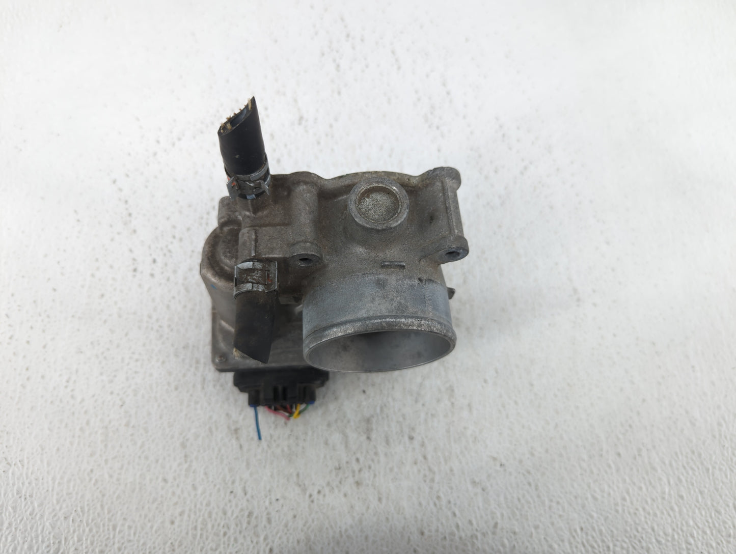 2011-2019 Toyota Corolla Throttle Body P/N:22030-0T080 Fits Fits 2011 2012 2013 2014 2015 2016 2017 2018 2019 OEM Used Auto 