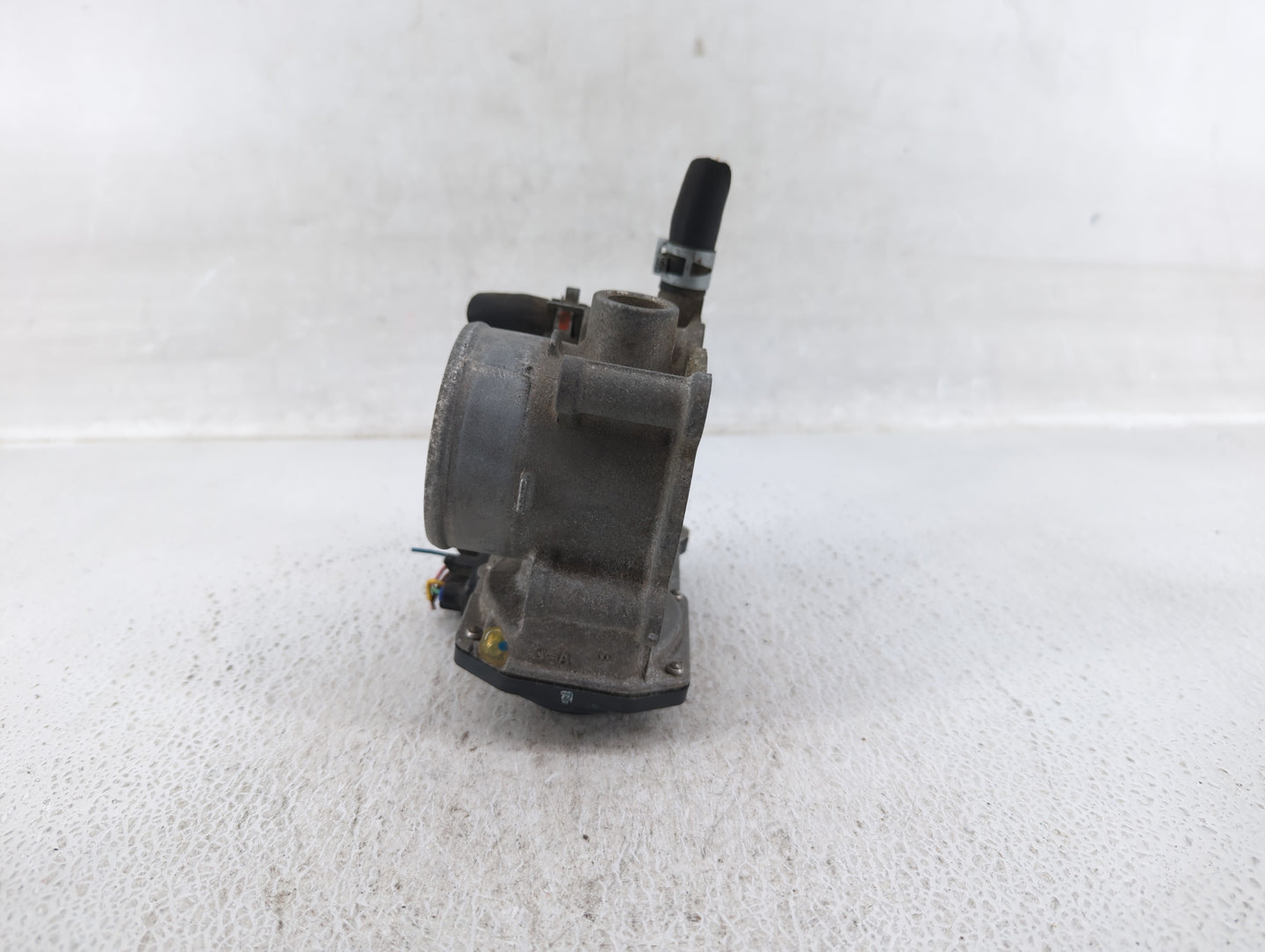2011-2019 Toyota Corolla Throttle Body P/N:22030-0T080 Fits Fits 2011 2012 2013 2014 2015 2016 2017 2018 2019 OEM Used Auto 