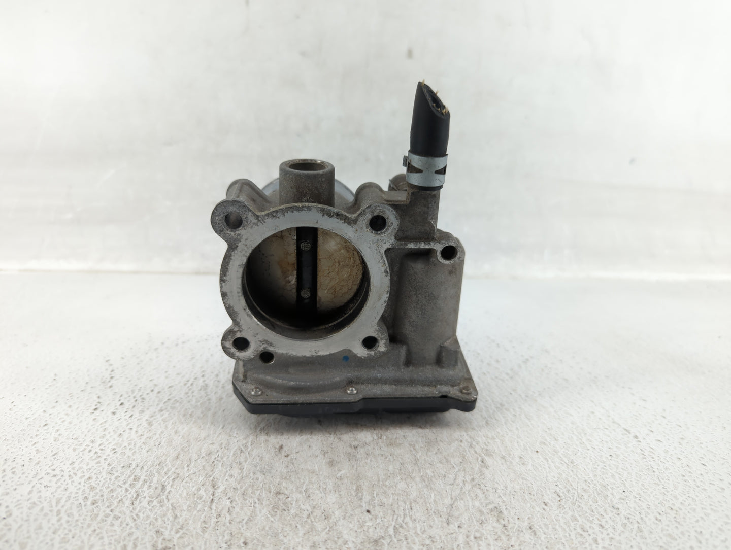 2011-2019 Toyota Corolla Throttle Body P/N:22030-0T080 Fits Fits 2011 2012 2013 2014 2015 2016 2017 2018 2019 OEM Used Auto 