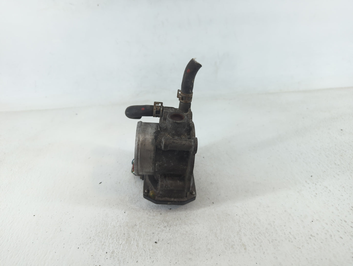 2011-2019 Toyota Corolla Throttle Body P/N:22030-0T080 Fits Fits 2011 2012 2013 2014 2015 2016 2017 2018 2019 OEM Used Auto 
