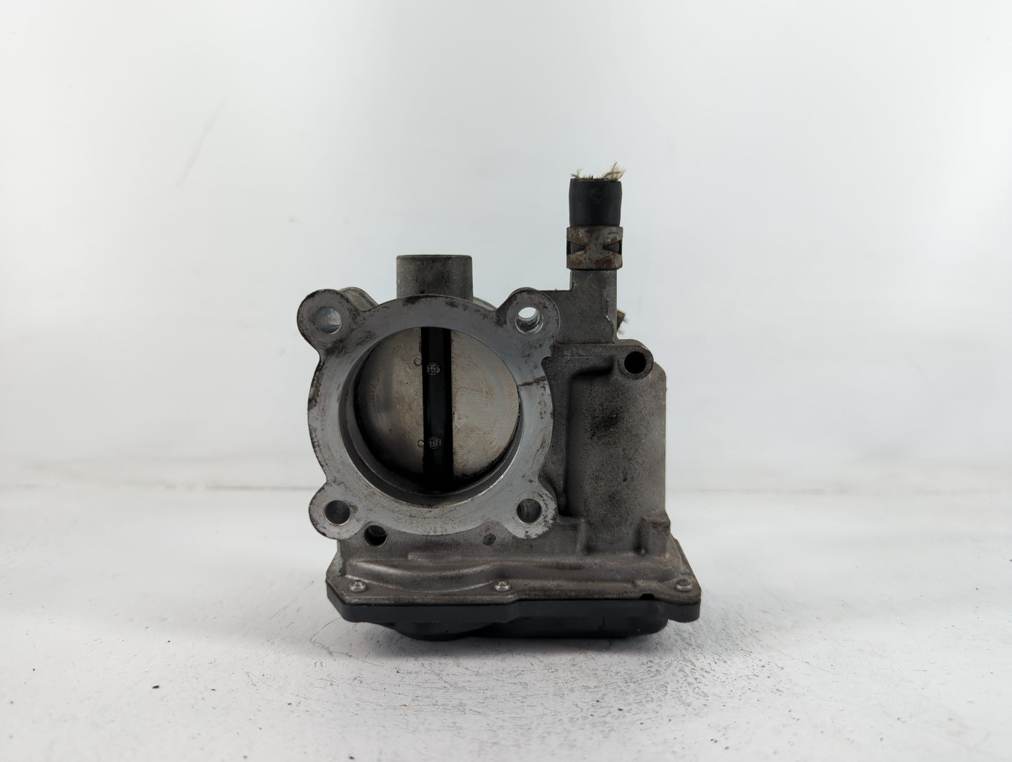 2011-2019 Toyota Corolla Throttle Body P/N:22030-0T080 Fits Fits 2011 2012 2013 2014 2015 2016 2017 2018 2019 OEM Used Auto 