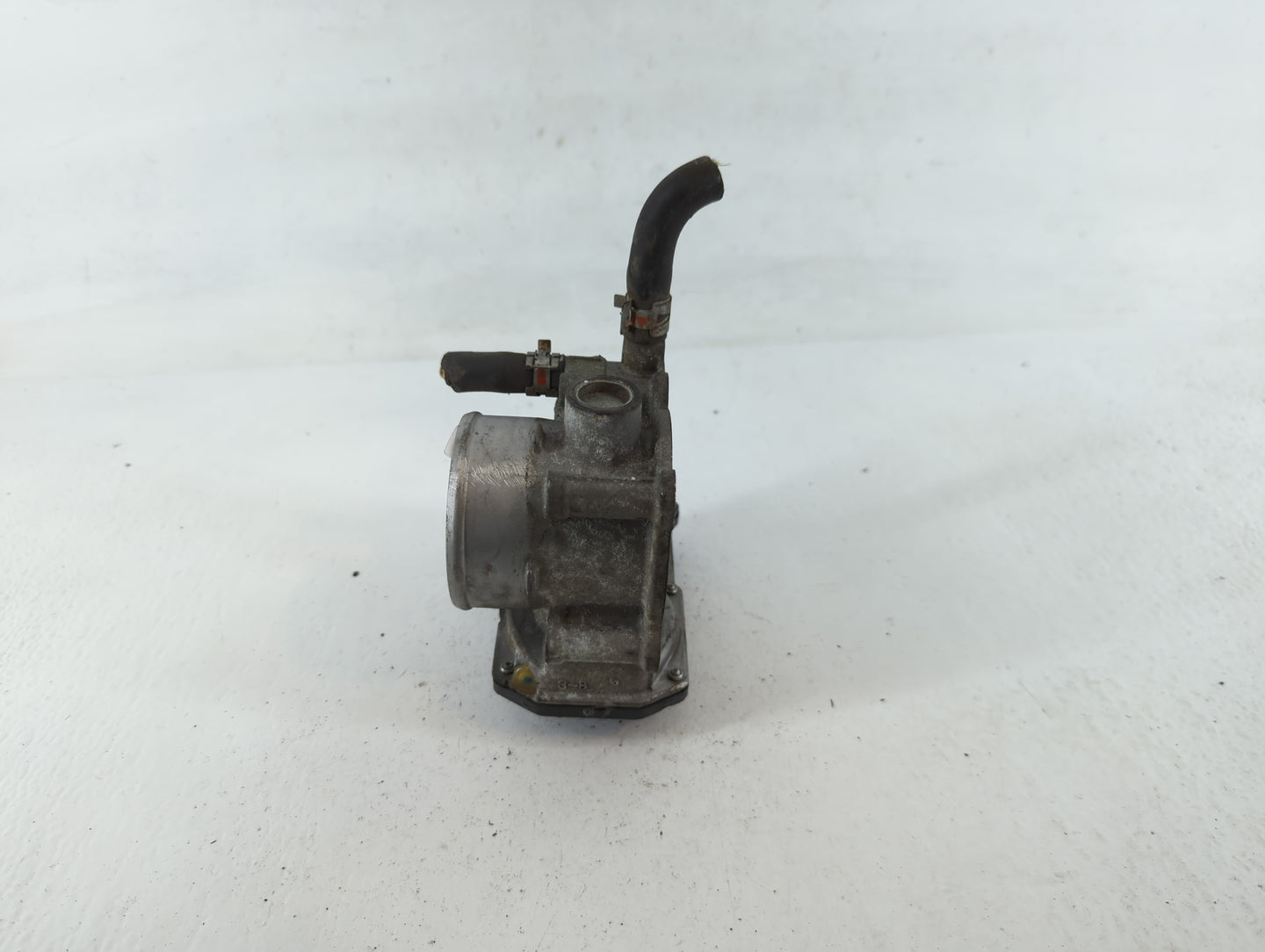 2011-2019 Toyota Corolla Throttle Body P/N:22030-0T080 Fits Fits 2011 2012 2013 2014 2015 2016 2017 2018 2019 OEM Used Auto 