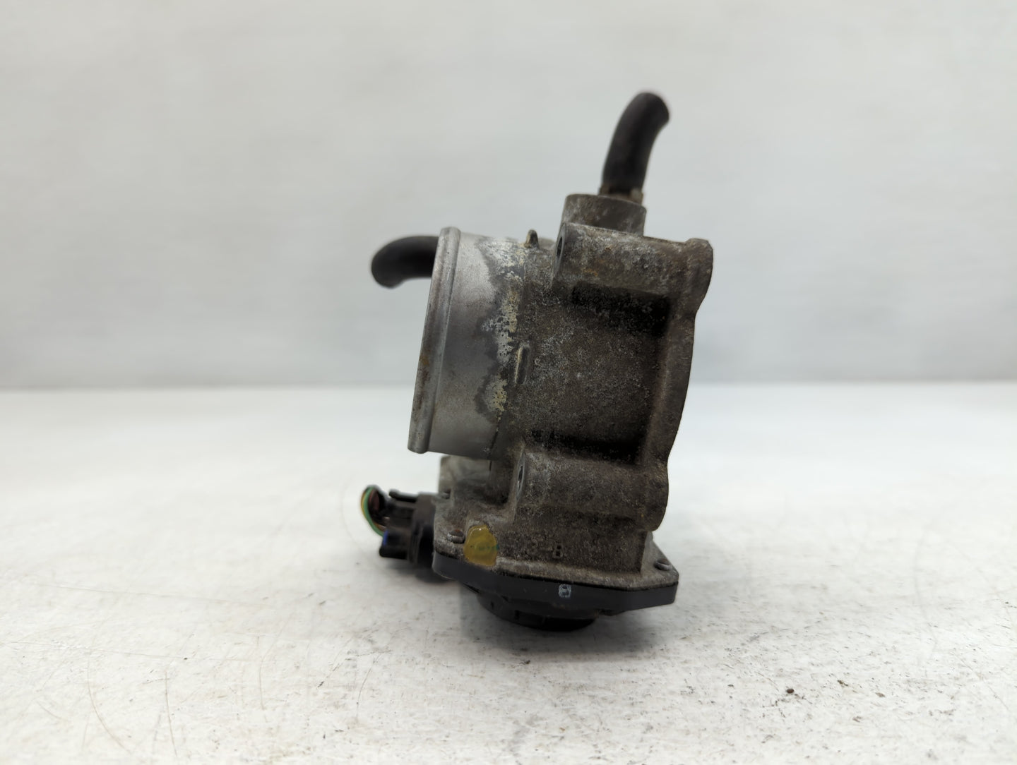 2011-2019 Toyota Corolla Throttle Body P/N:22030-01080 Fits Fits 2011 2012 2013 2014 2015 2016 2017 2018 2019 OEM Used Auto 
