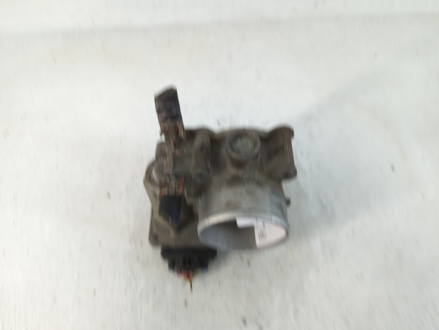 2011-2019 Toyota Corolla Throttle Body P/N:22030-0T080 Fits Fits 2011 2012 2013 2014 2015 2016 2017 2018 2019 OEM Used Auto 