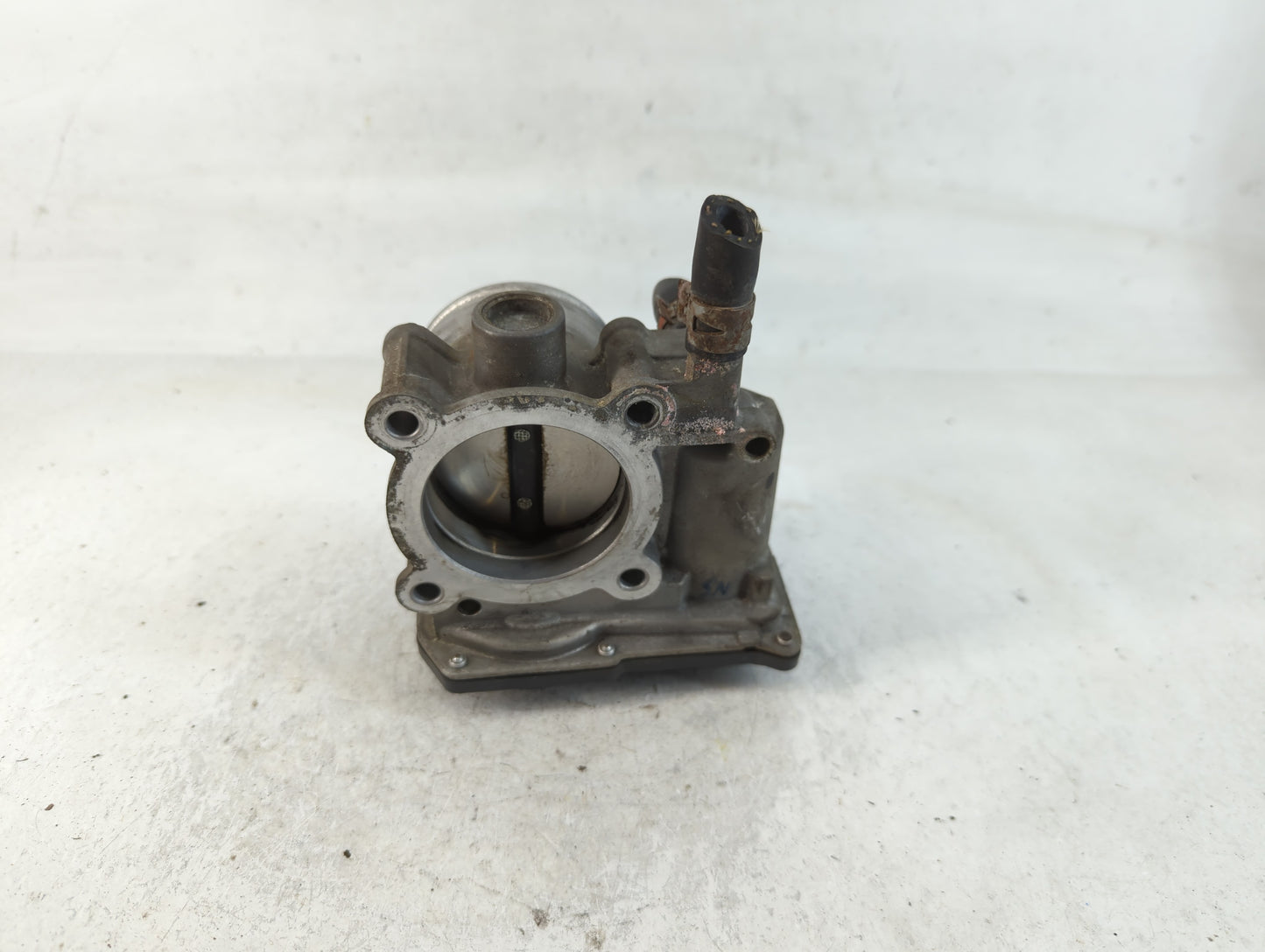 2011-2019 Toyota Corolla Throttle Body P/N:22030-0T080 Fits Fits 2011 2012 2013 2014 2015 2016 2017 2018 2019 OEM Used Auto 