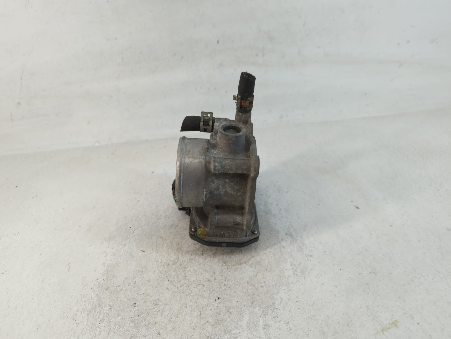 2011-2019 Toyota Corolla Throttle Body P/N:22030-0T080 Fits Fits 2011 2012 2013 2014 2015 2016 2017 2018 2019 OEM Used Auto 