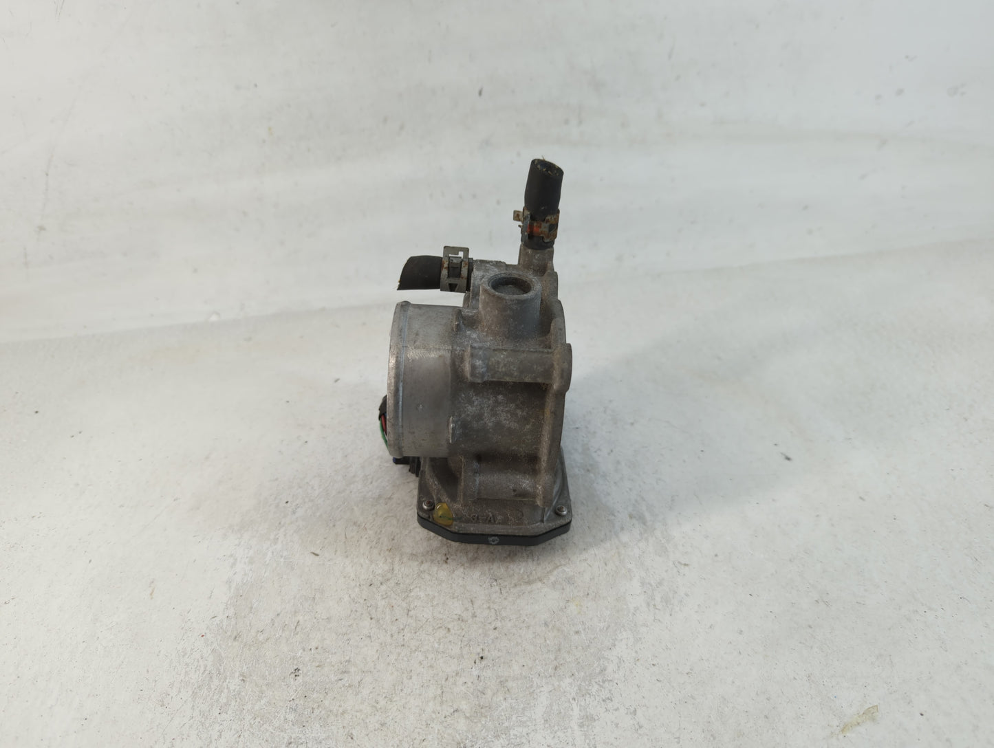 2011-2019 Toyota Corolla Throttle Body P/N:22030-0T080 Fits Fits 2011 2012 2013 2014 2015 2016 2017 2018 2019 OEM Used Auto 