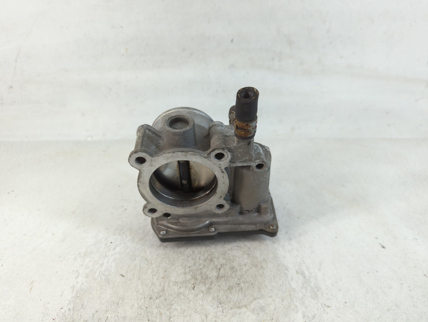 2011-2019 Toyota Corolla Throttle Body P/N:22030-0T080 Fits Fits 2011 2012 2013 2014 2015 2016 2017 2018 2019 OEM Used Auto 