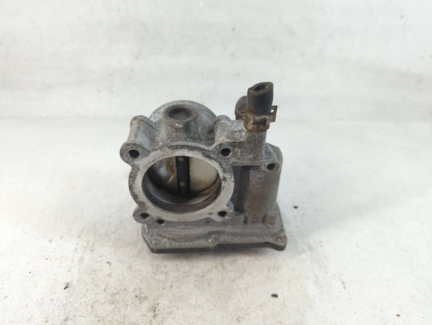 2011-2019 Toyota Corolla Throttle Body P/N:22030-0T080 Fits Fits 2011 2012 2013 2014 2015 2016 2017 2018 2019 OEM Used Auto 