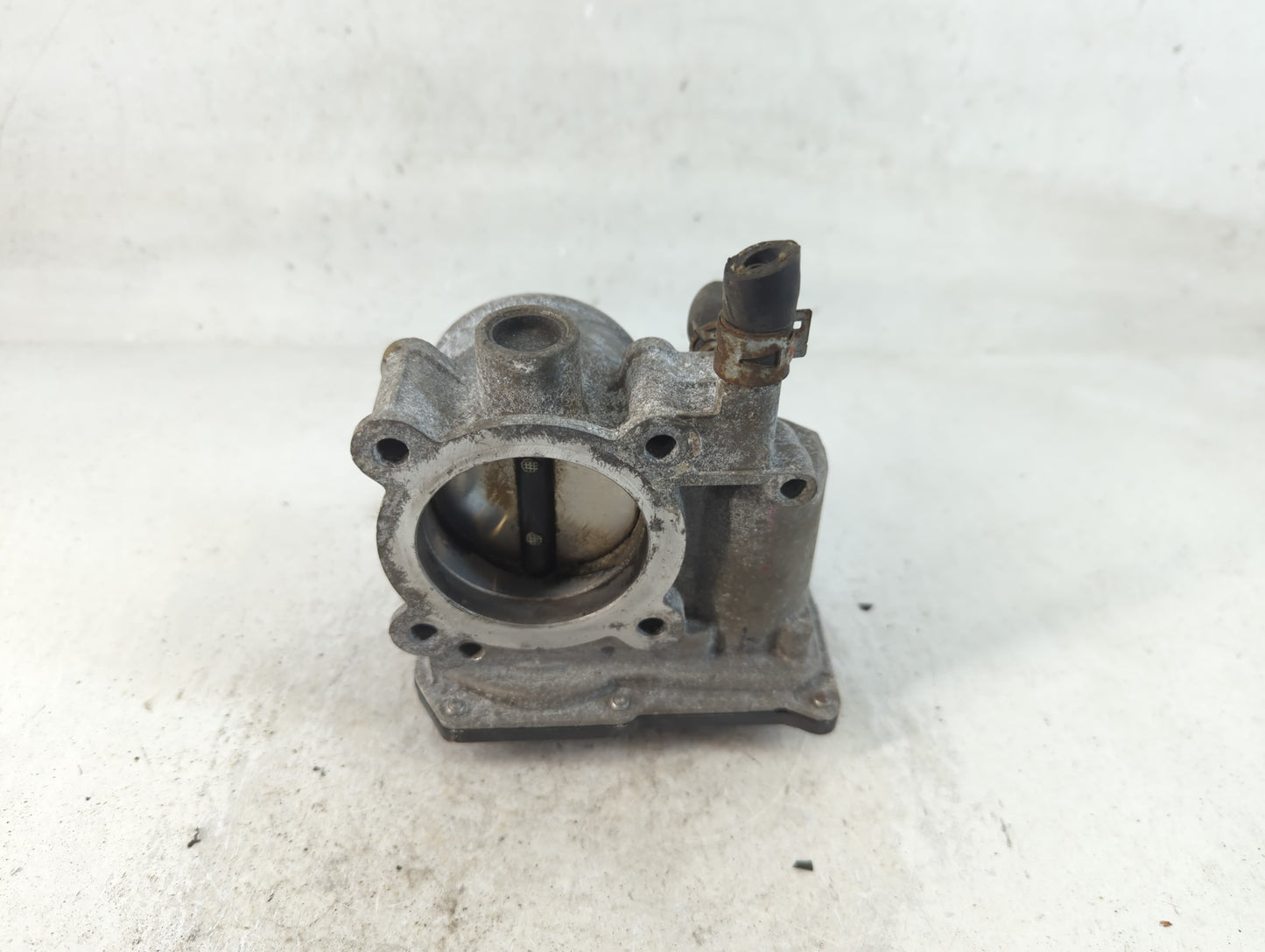 2011-2019 Toyota Corolla Throttle Body P/N:22030-0T080 Fits Fits 2011 2012 2013 2014 2015 2016 2017 2018 2019 OEM Used Auto 