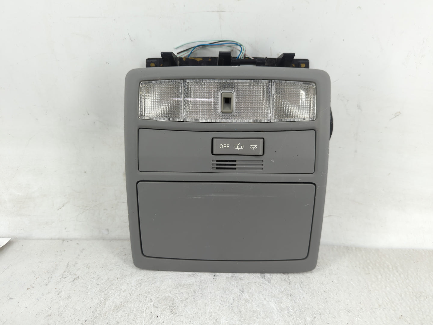 2008-2013 Toyota Highlander Overhead Roof Console - Oemusedautoparts1.com