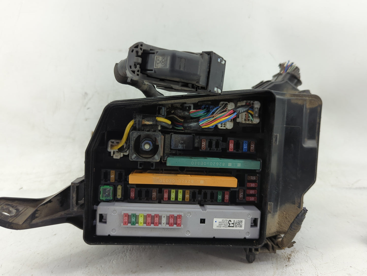 2011-2013 Toyota Highlander Fusebox Fuse Box Panel Relay Module Fits Fits 2011 2012 2013 OEM Used Auto Parts - Oemusedautopa