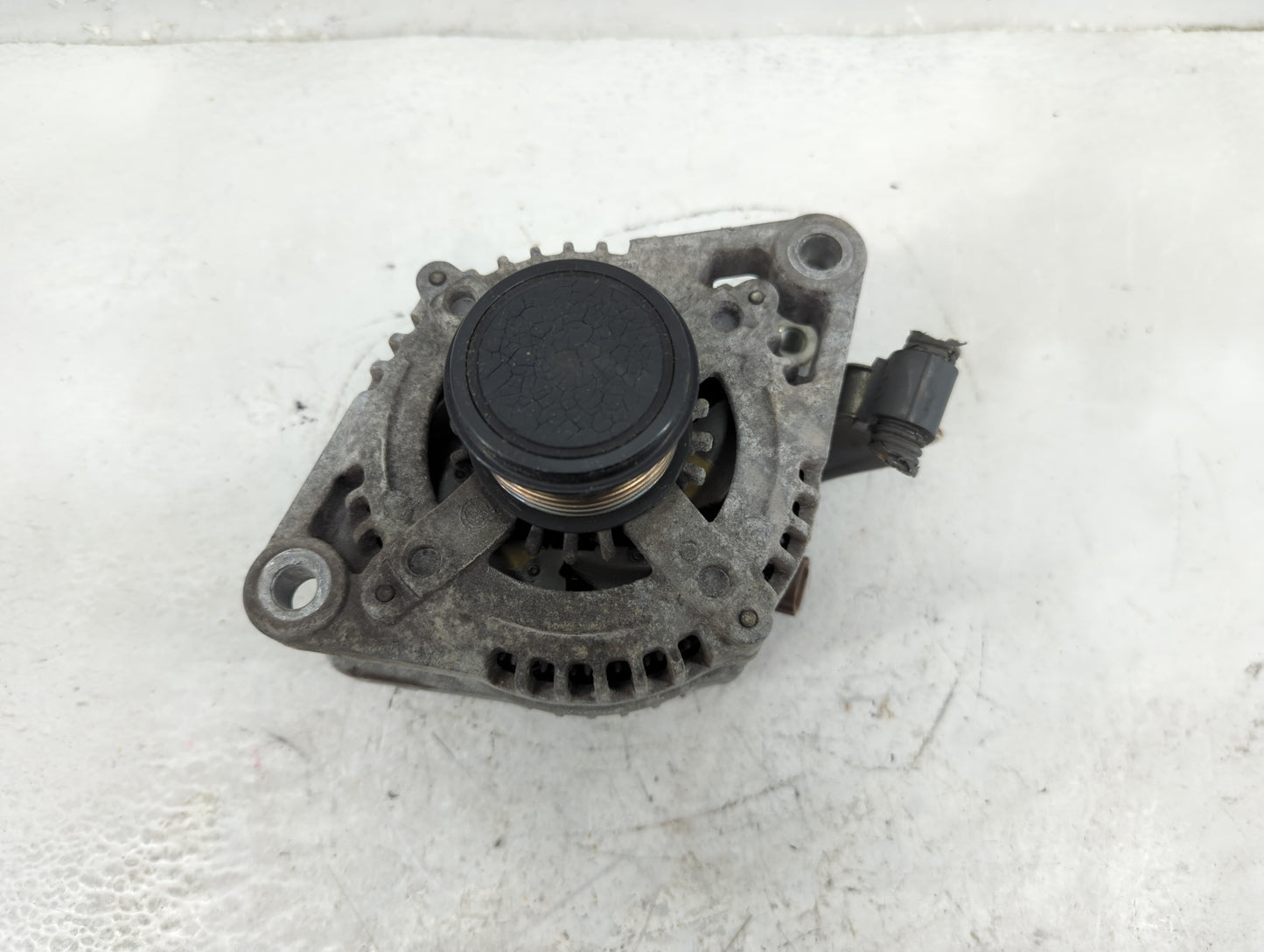 2008-2013 Toyota Highlander Alternator Replacement Generator Charging Assembly Engine OEM P/N:27060-0P241 Fits OEM Used Auto