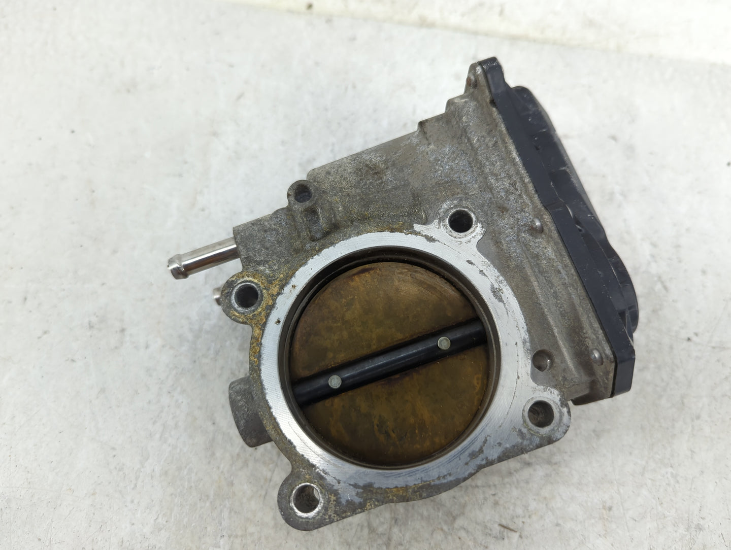 2008-2016 Toyota Highlander Throttle Body P/N:2203031030 Fits OEM Used Auto Parts - Oemusedautoparts1.com