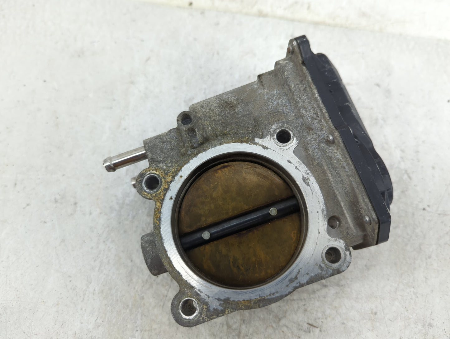 2008-2016 Toyota Highlander Throttle Body P/N:2203031030 Fits OEM Used Auto Parts - Oemusedautoparts1.com