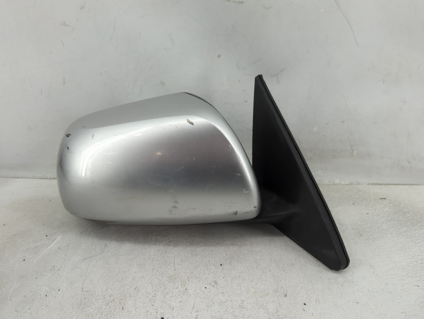 2008-2013 Toyota Highlander Passenger Side View Mirror - Right Door Mirror OEM Used - Oemusedautoparts1.com