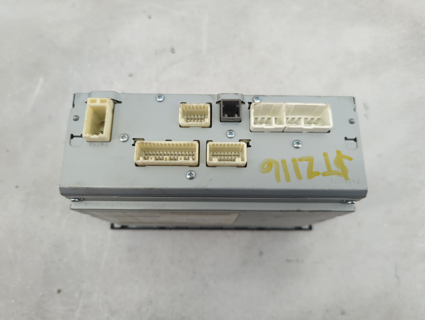 2013 Toyota Highlander Radio AM FM Cd Player Receiver Replacement P/N:86140-0E110 Fits OEM Used Auto Parts - Oemusedautopart