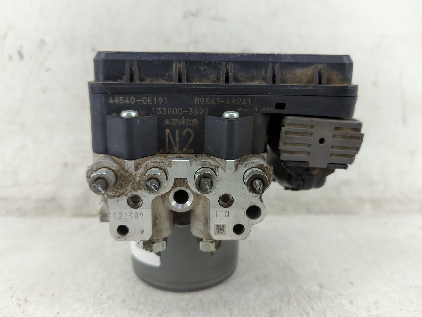 2011-2013 Toyota Highlander ABS Pump Control Module Replacement P/N:133800-5730 44540-0E192 Fits Fits 2011 2012 2013 OEM Use