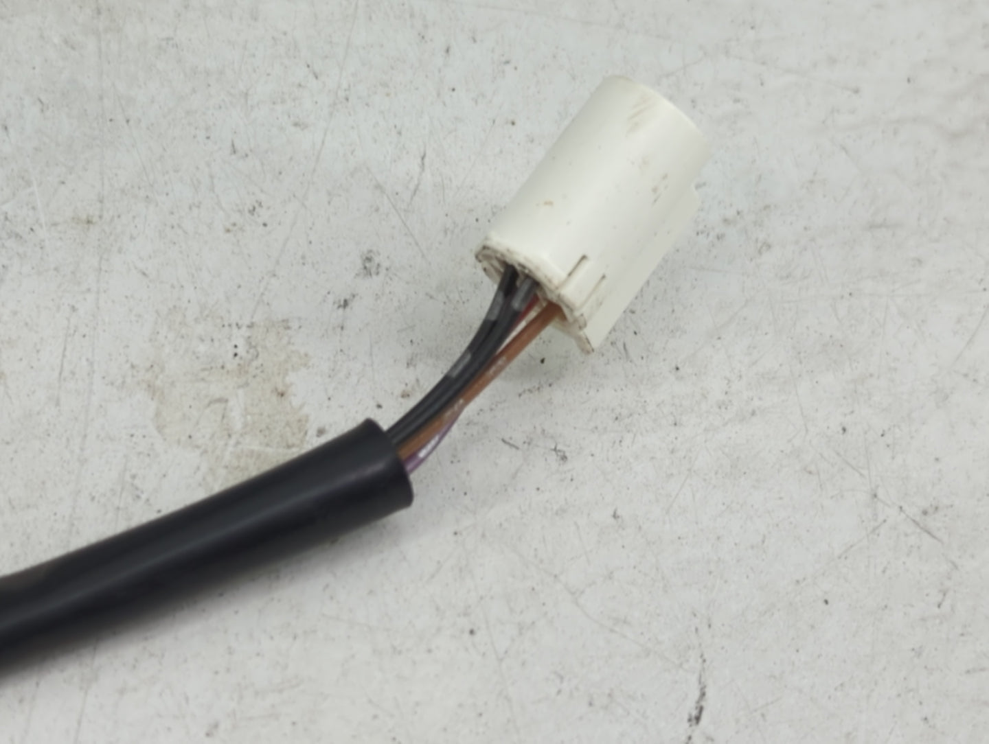 2008-2013 Toyota Highlander Passenger Side View Mirror - Right Door Mirror OEM Used - Oemusedautoparts1.com