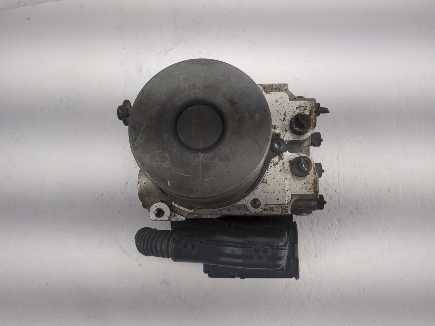 2011-2013 Toyota Highlander ABS Pump Control Module Replacement P/N:07P26073699N9 Fits Fits 2011 2012 2013 OEM Used Auto Par