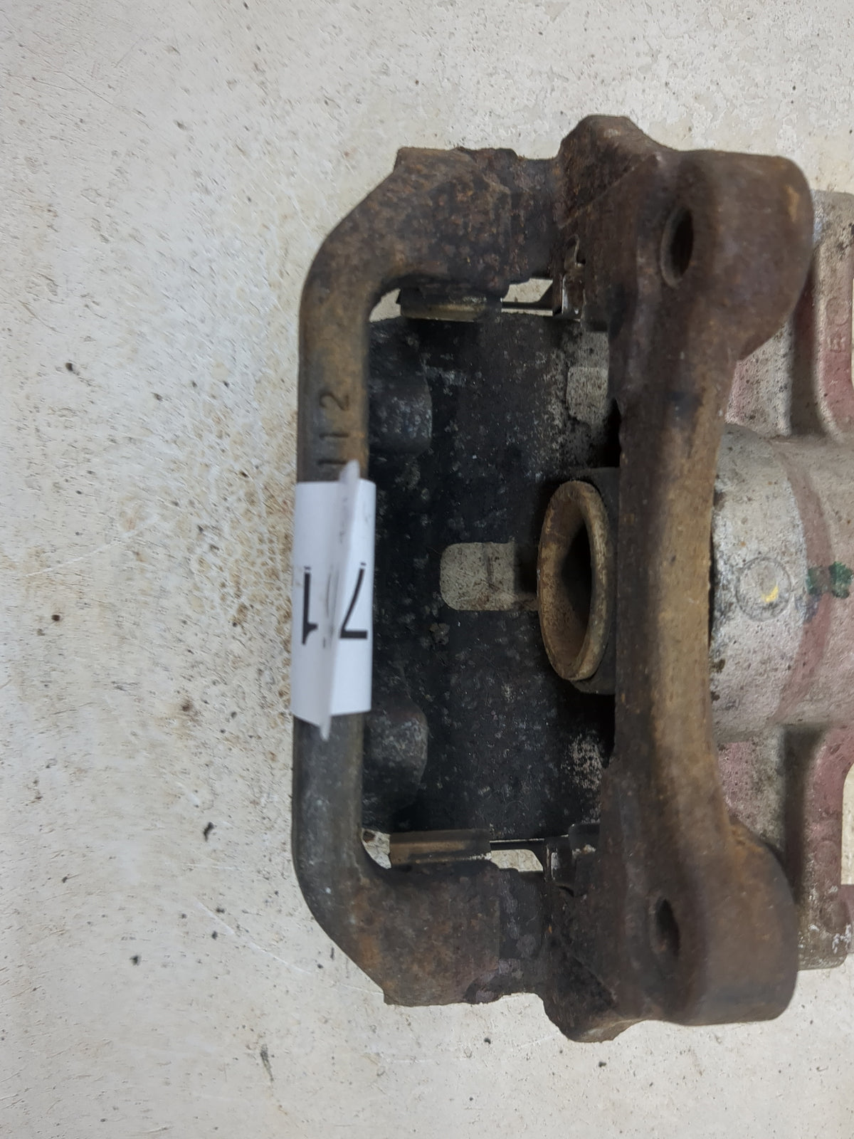 2011-2013 Toyota Highlander Rear Passenger Right Brake Caliper - Oemusedautoparts1.com